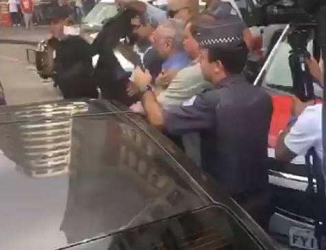 Michel Temer é hostilizado ao visitar local de desabamento em São Paulo