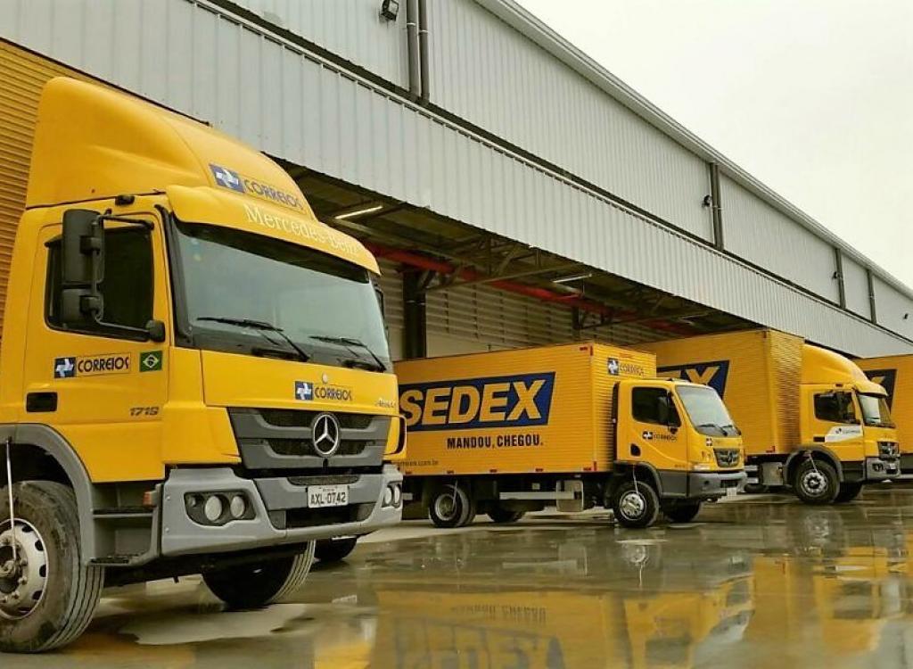 Caminhões dos Correios estão parados nos Centros de Distribuição. Outros estão retidos em manifestações nas rodovias 