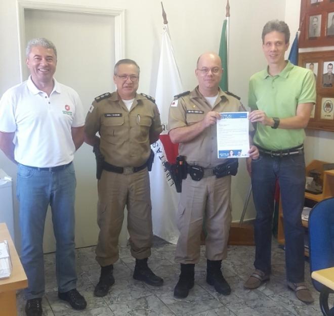 O comandante e subcomandante do 14º BPM receberam o levantamento do Centro