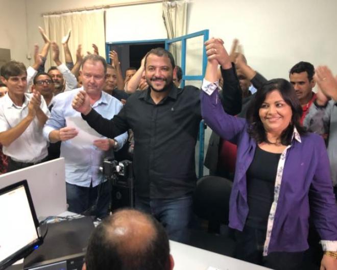 O prefeito interino de Timóteo Adriano Alvarenga também  registrou candidatura 