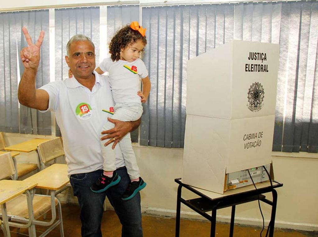 Nardyello Rocha, ao votar na manhã desse domingo 