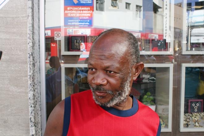 Sebastião Carlos de Souza, de 57 anos, carpinteiro