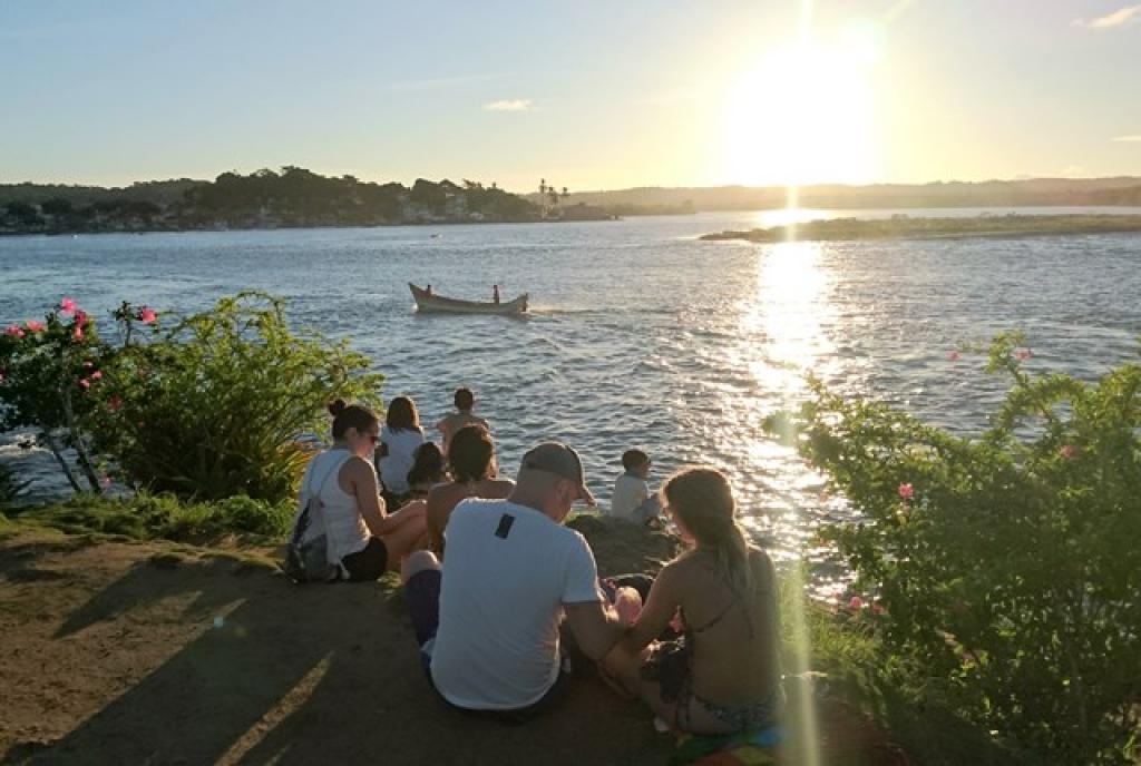 Por do Sol na Ponta do Xaréu, na praia da Concha