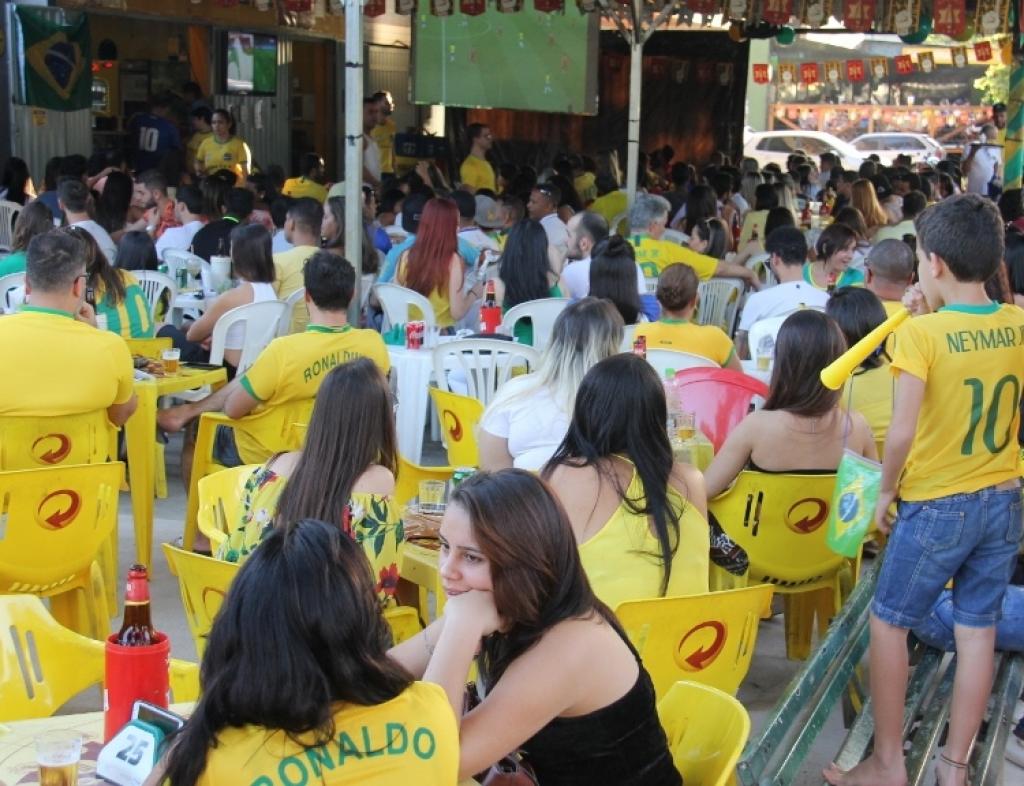 Estabelecimentos receberão torcedores para assistir aos jogos do Brasil na  Copa