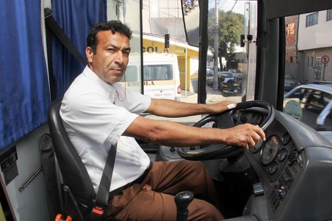 Paulo da Silva é motorista de ônibus há 17 anos