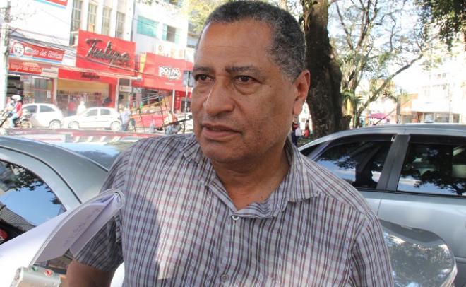 Depois de se aposentar, José Cesário decidiu ser taxista