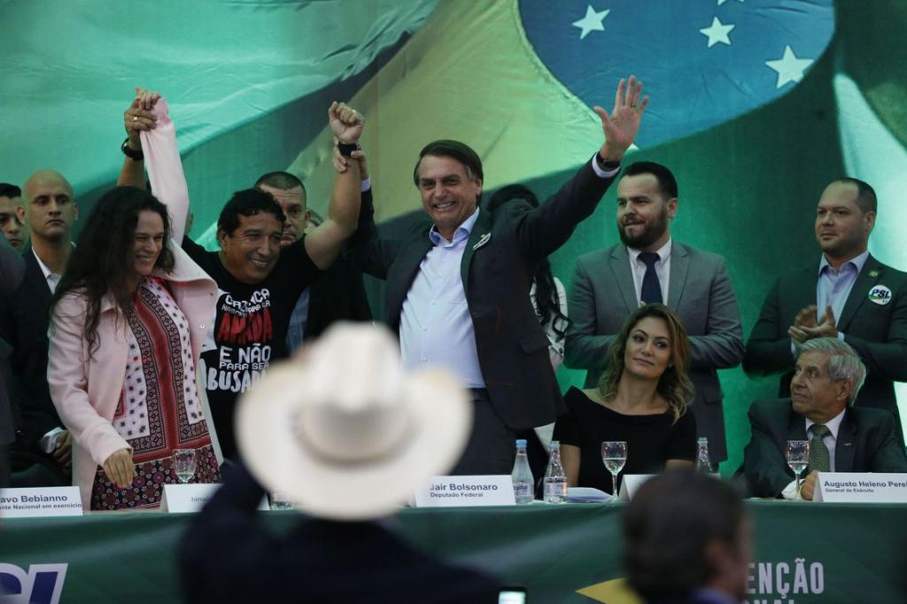 Sem coligações, por enquanto, PSL lança o deputado federal Jair Bolsonaro como candidato à Presidência da República