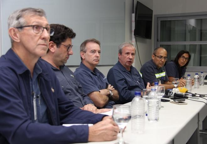 Vários diretores e representantes da Usiminas acompanharam Sergio Leite durante entrevista à imprensa 