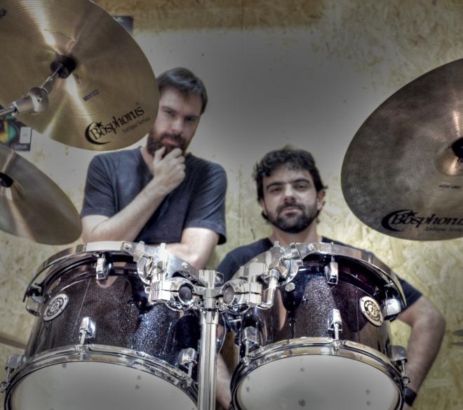 O duo Erwins, de BH: letras trabalhadas em “ritmos por vezes tensos”