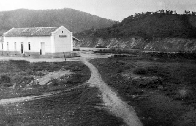 Após ser construída, a estação ferroviária Raul Soares, ficou abandonada durante dois anos/Arquivo Revista Caminhos Gerais  