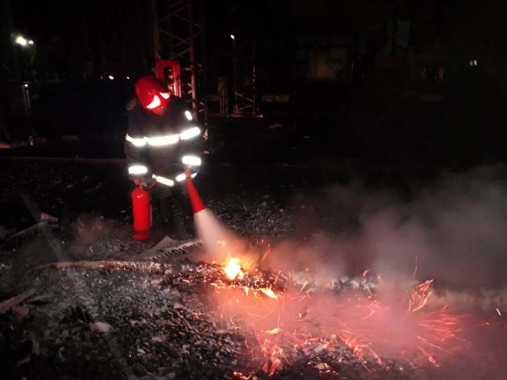 Equipes do Corpo de Bombeiros atuaram no local; não houve registro de vítimas 