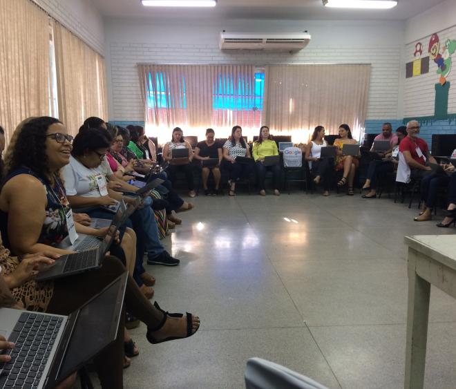 No início do ano letivo de 2019, mais da metade das escolas municipais da cidade estarão dotadas de Chromebooks 