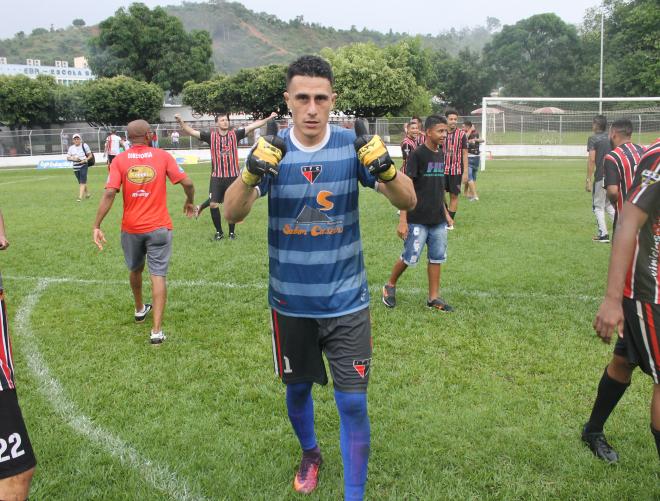 Conquista veio nos pênaltis, nas quais o goleiro Elton foi o herói, defendendo três cobranças