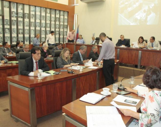 Apenas canudos biodegradáveis poderão ser comercializados pelos estabelecimentos da cidade