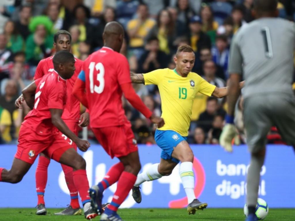 Brasil decepciona e só empata com o Panamá no 1º amistoso do ano 