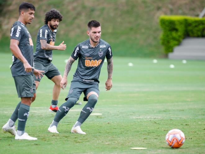  Após semana conturbada, Atlético treina para conseguir bom resultado no Mineirão