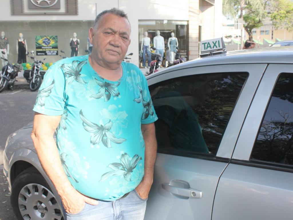 Carmindo Ferreira destacou que, mesmo com a redução do número de clientes, não pretende abandonar o serviço de táxi 