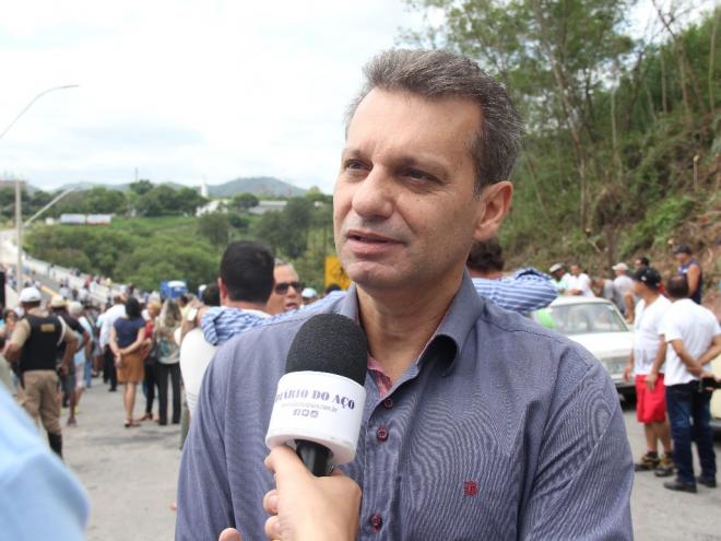 Sadi Lucca, da Churrascaria Encantado, estima que a clientela caiu 20% com interdição da ponte