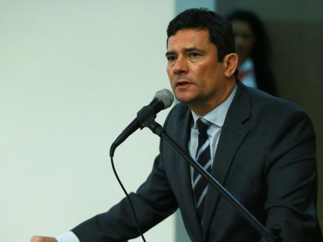 Segundo o ministério, a lista de procurados foi feita com base em informações obtidas com as áreas de segurança estaduais e a partir de 11 critérios objetivos