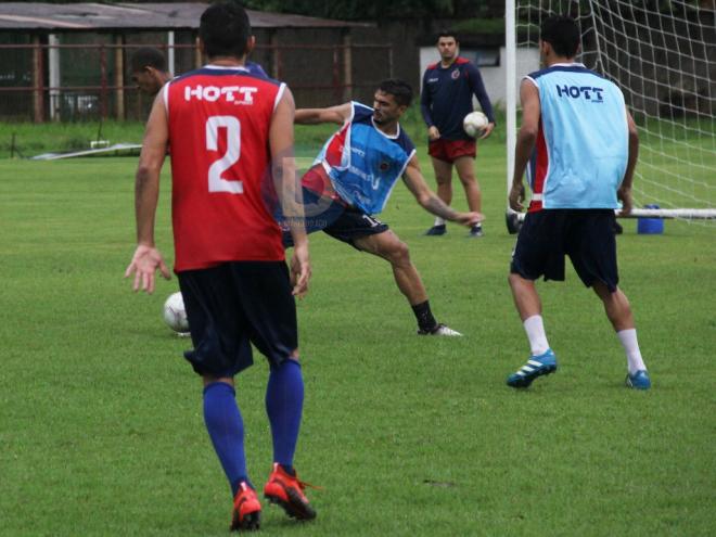 Equipe treina visando o confronto no Ipatingão, que pode recolocar o time no caminho das vitórias