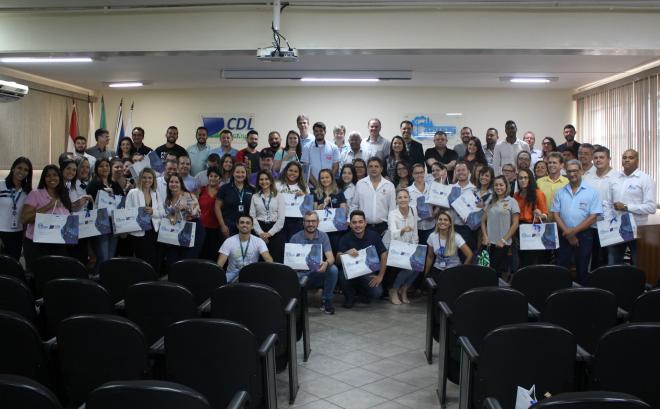 Kits foram entregues na manhã desta quinta-feira, na sede da Aciapi-CDL