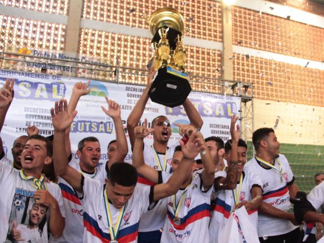 Entre os homens a equipe Vila do Carmo faturou o troféu