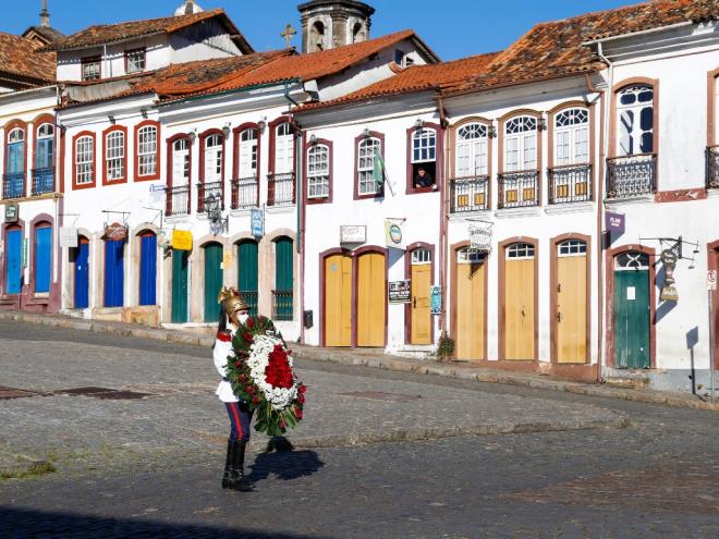 O ato também não contou com a presença de público em razão das medidas de isolamento social