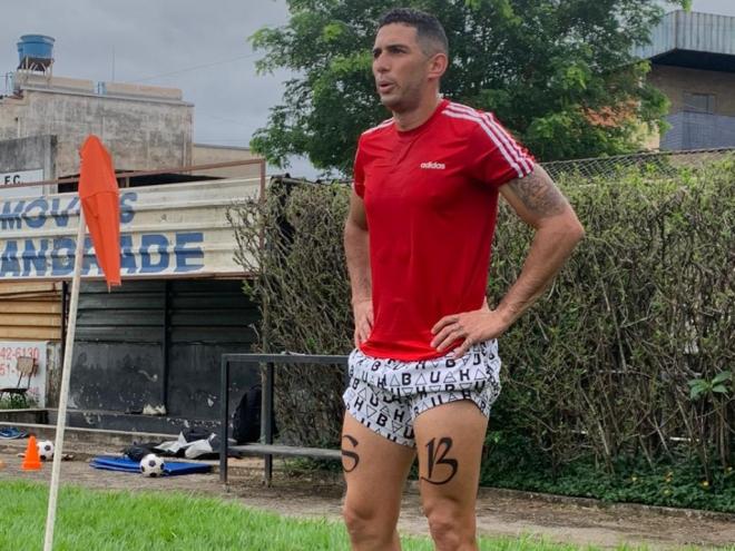 Lateral se empenhou em manter a forma em tempos de pandemia