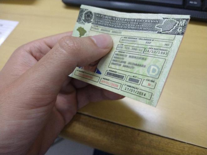 Os motoristas com a Carteira Nacional de Habilitação vencida desde o dia 19 de fevereiro não serão penalizados