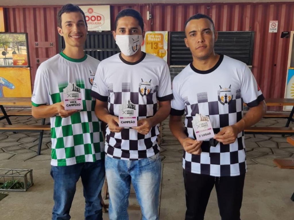 Alan Max (à esquerda), Fabiano Duarte (Centro) e André Luiz