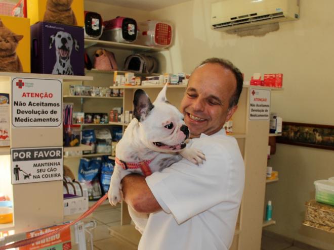 O veterinário Rômulo Edgar Silveira destacou que ter um animal é uma grande responsabilidade no dia a dia 