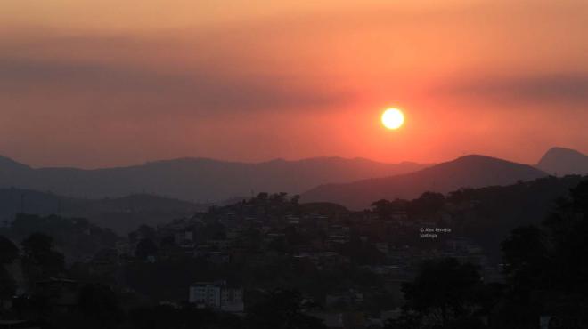 Pôr do sol na Serra dos Cocais, visto de Ipatinga 