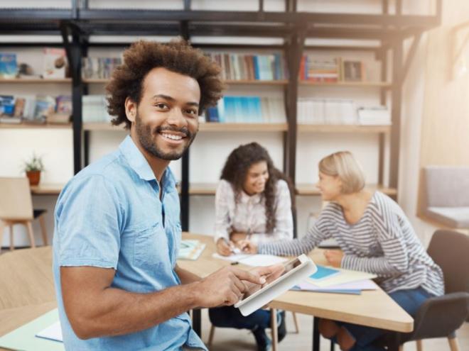 O concurso tem como objetivo incentivar os vestibulandos a leitura e produção de texto para conquistar um bom desempenho no Enem