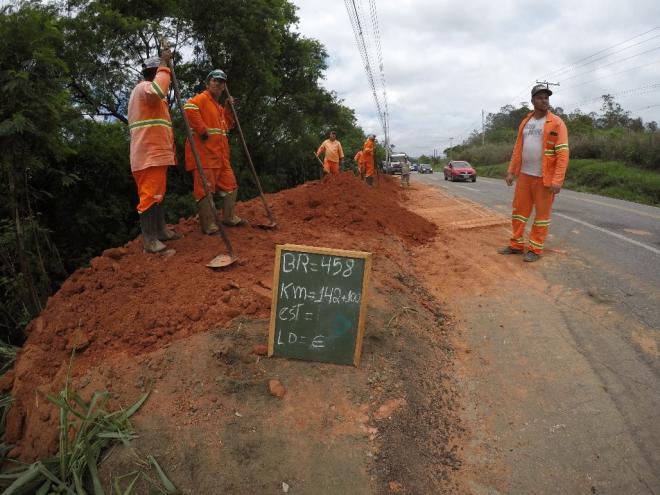 Antes do início dos serviços, a preocupação era que caso nenhuma providência fosse adotada, parte da pista poderia ser fechada