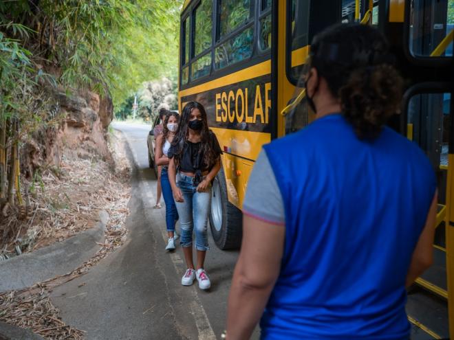 Na manhã de ontem foi feito um simulado de como será a volta às escolas, com todos seguindo os protocolos sanitários