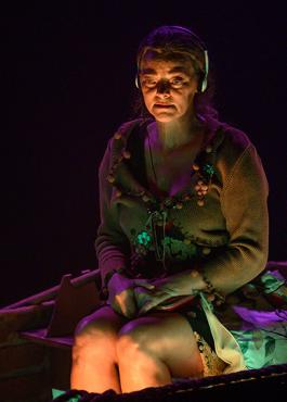 Inês Peixoto, na montagem teatral Órfãs de dinheiro