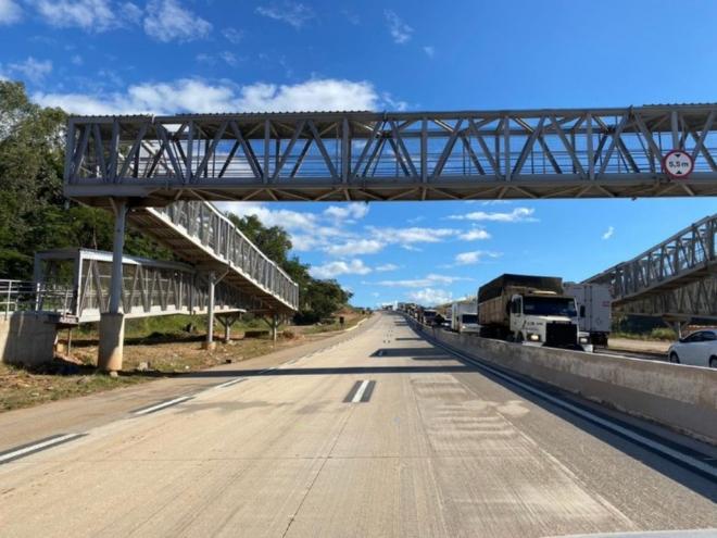 Dnit alerta para o uso correto das passarelas