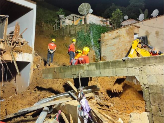 Menino estava em quarto que foi soterrado na madrugada de domingo 