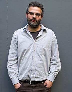 Gonçalo Tavares fecha a programação especial da semana