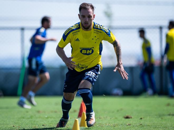 Time que entra em campo deve ser o mesmo que venceu o clássico