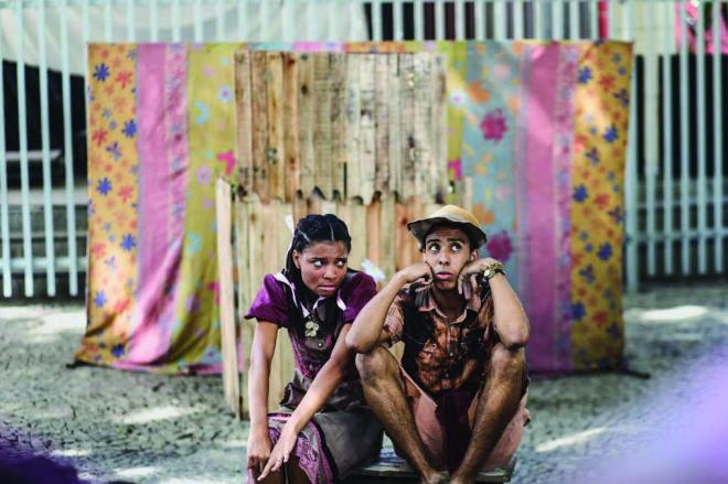 Em cena, o Grupo Fio Cena Investigação Teatral