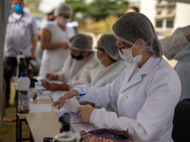 Os pontos de referência de vacinação contra a covid-19 funcionam das 8h às 14h30, de segunda a sexta-feira 