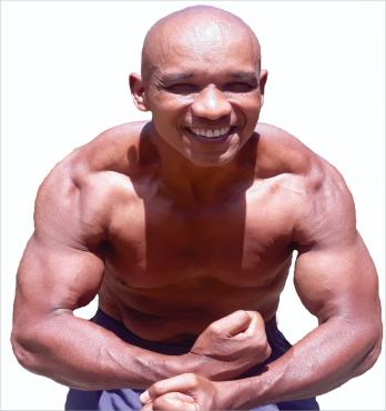 Jone Santos está treinando para defender a região no Campeonato de Fisiculturismo Clássico, Mr. Rio