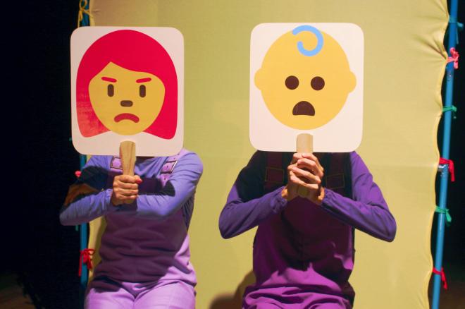 O espetáculo ''Papelê'', de Itajaí (SC), será exibido na tarde deste sábado