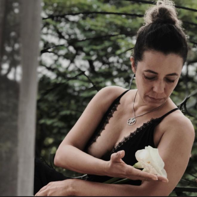 ''Histerectomia'' abre a programação de espetáculos adultos da semana