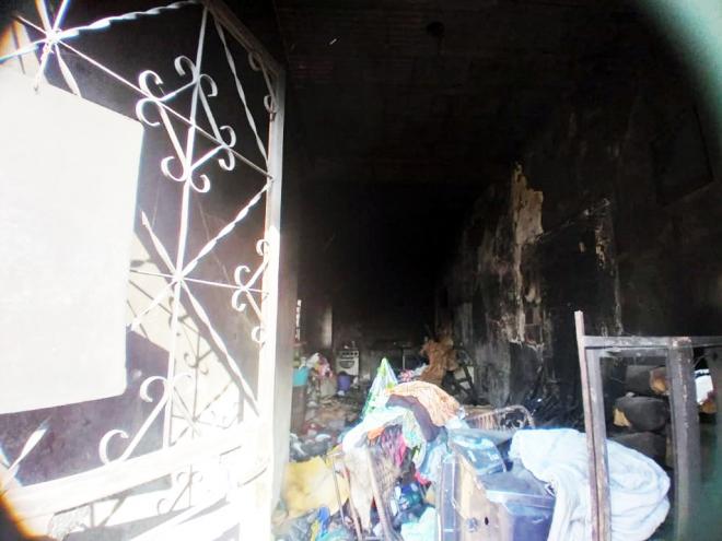 O fogo consumiu tudo o que havia na residência da vítima de incêndio criminoso 
