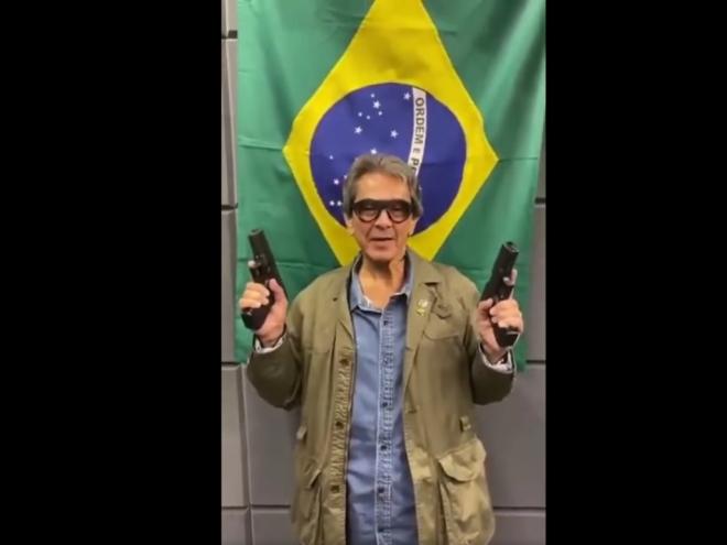 Líder partidário aparecia em vídeos armado e fazendo ameaças; acabou preso pela PF 