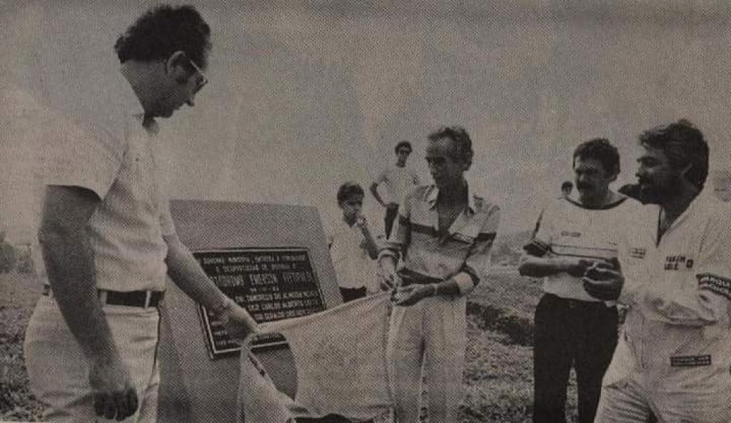 Inauguração do Kart Clube Ipatinga em 1983:  Descerra a placa, Rinaldo Campos Soares (presidente da Usiminas), o prefeito Jamill Selim de Sales, o secretário de Esportes, Orlando Romero e Ruben Solé, presidente do KCI e piloto