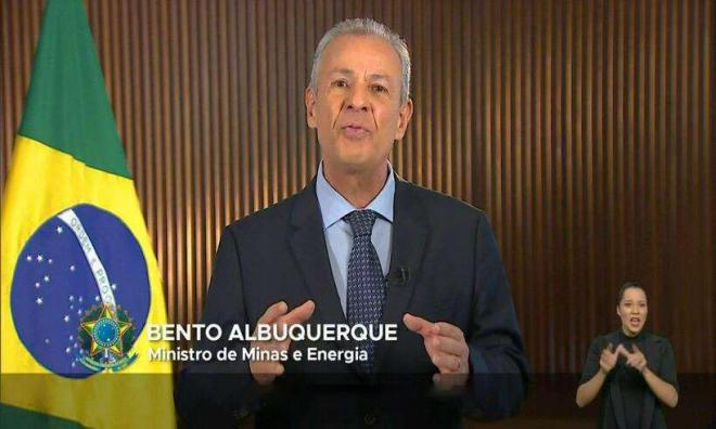 Ministro passou recomendações para que brasileiros economizem energia 