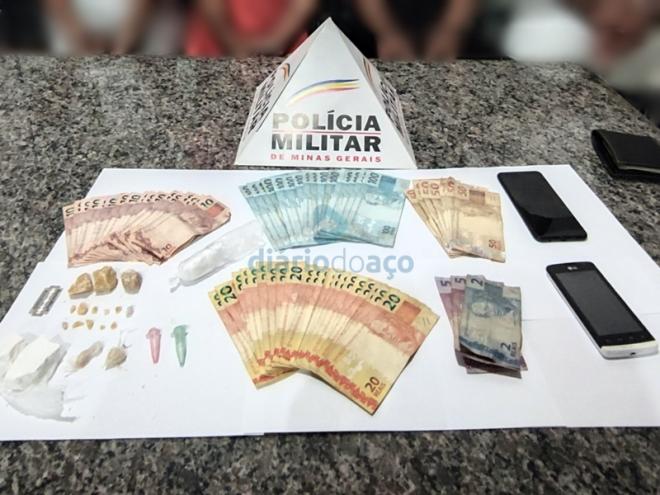 Mais de R$ 2 mil apreendidos com dois suspeitos de movimentarem o tráfico de drogas na região da Prainha